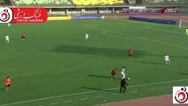فیلم/ اشتباه عجیب مدافع ملوان در بازی با مس کرمان