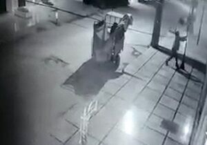 سرقت تیر چراغ برق در اهواز!