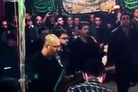 مداحی صداپیشه جناب خان در هیات خوزستانی‌ها