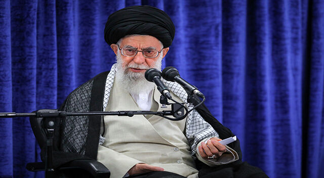 روایت رهبرانقلاب از روزی که پیامبر(ص) عزیزان خود را به وسط میدان آورد