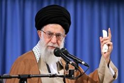 رهبر انقلاب در دیدار اخیرشان چه کسانی را افرادی پست معرفی کرد؟