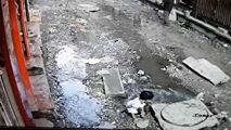 نجات به موقع یک دختربچه از کانال آب