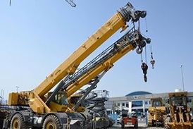 حادثه وحشتناک حین تاب بازی با جرثقیل!