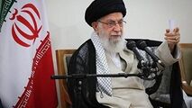 رهبر انقلاب: گفتم آقاجان! بزنید می‌خورید