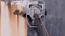 ماشینی قدرتمند برای حذف رنگ و زنگ زدگی از سطوح فلزی