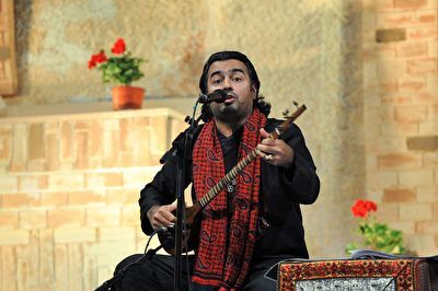 کنایه «پرواز همای» در کنسرت تورنتو به خاوری و دولت کانادا