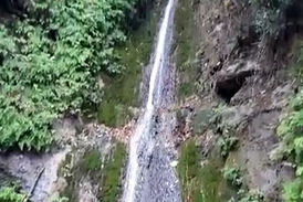 سیری در آبشار زیبا و دیدنی حسینا