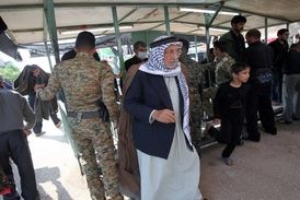 رفتار عجیب پلیس عراق با زائران!