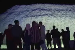 آبشار نمکی در قلب کویر!