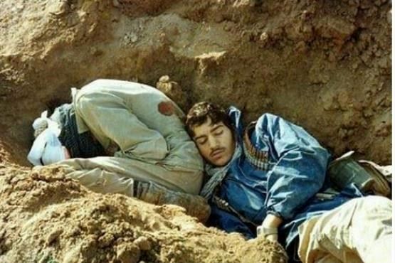 شهادت حادثه‌ای است که دنیای تاریک را روشن می‌کند