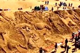 ساخت کشتی غول‌پیکر نوح در ساحل
