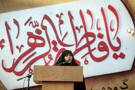 بیانیه‌خوانی خواهرزاده مسیح علینژاد در اجتماع اخیر دختران انقلاب 