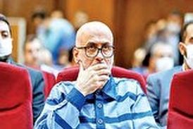 مبهوت شدن چهره طبری هنگام آشکار شدن واقعیت پس از قسم‌های دروغی که در دادگاه خورده بود