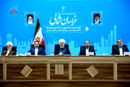 روایت عجیب روحانی از مبارزه با ملخ‌های مهاجم در ۱۲ استان کشور!