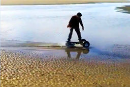 اسکوتر قدرتمندی که از هر مسیری به راحتی عبور می‌کند