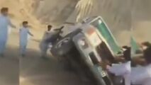 مردم سیستان و بلوچستان به جای سلفی گرفتن آستین بالا زدند