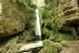 آبشار زیبای 