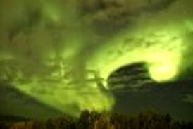 لحظه نایاب دیده‌ شدن شفق قطبی 