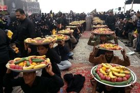 پذیرایی سخاوتمندانه عراقی‌ها از زوار اربعینی امام حسین علیه السلام