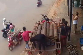 لحظه انفجار پمپ بنزین در کامبوج 