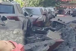 فرو ریختن ناگهانی دیوار خانه و نجات معجزه آسای زن چینی