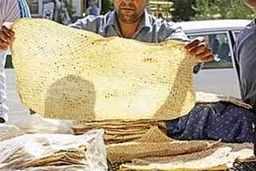 خطرات مرگبار قرار دادن نان داغ در کیسههای پلاستیکی