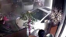 صحنه وحشتناکی که مشتریان رستوران با آن روبرو شدند!
