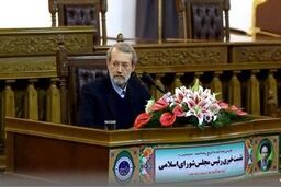 لاریجانی: صحبت درباره انتخابات زود و غیرعقلایی است