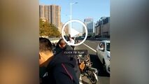 اصلاح صورت حین رانندگی حادثه‌ساز شد! 