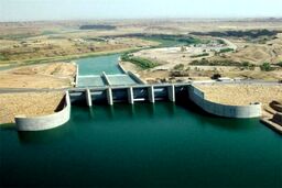 احداث مسیل انحرافی توسط سپاه برای کمک به مردم سوسنگرد 