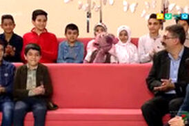 جناب خان آهنگ یراحی را برای احلام خواند