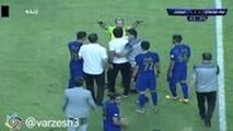 اخراج فرهاد مجیدی از کنار زمین به دلیل اعتراض به داور