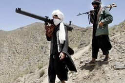 طالبان سرنگونی هواپیمای نظامی تروریستهای آمریکایی را رسانه‌ای کرد