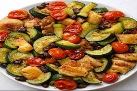 خوراک مرغ و سبزیجات را این طوری که میگم تهیه کن+ویدیو